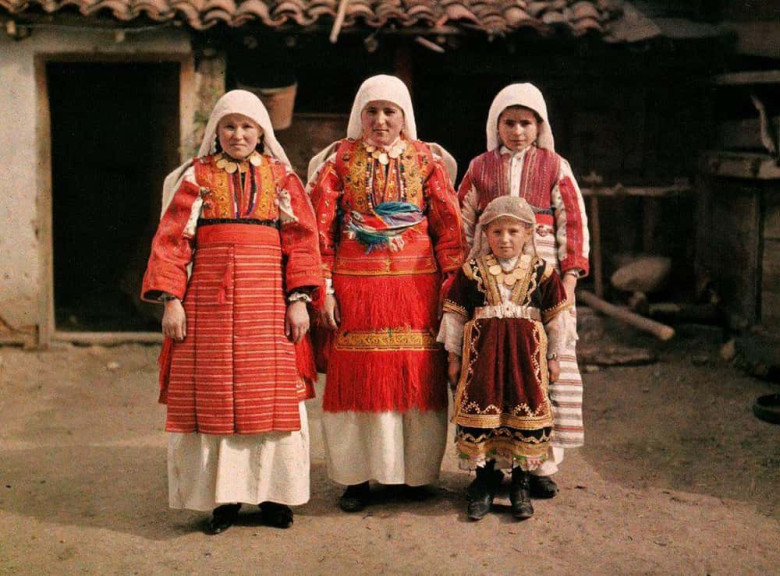 Women In Traditional Macedonian Clothing, 1913