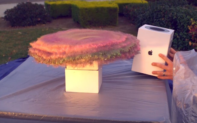 Package Thief vs. Glitter Bomb Trap