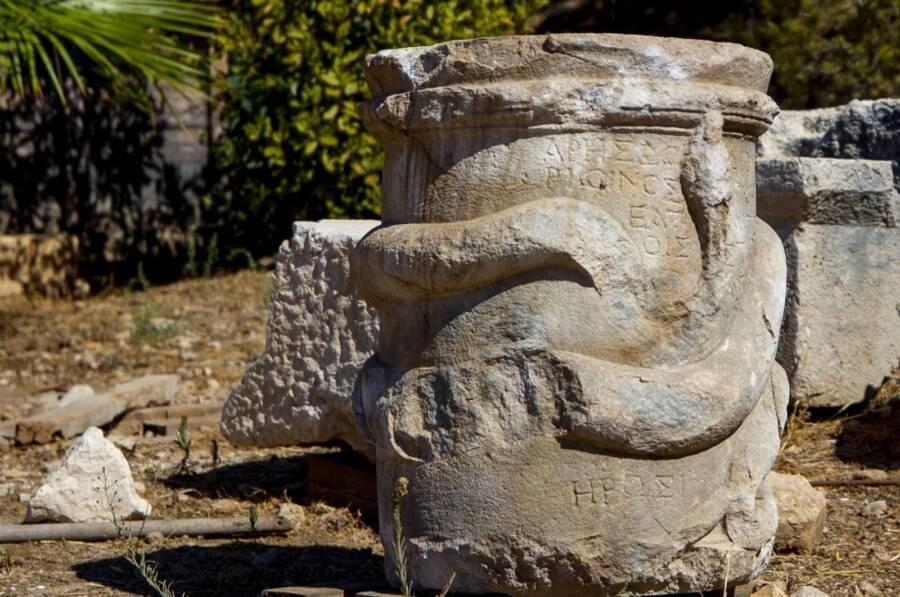Ancient Greek Snake Altar Made To Appease The Gods Of The Dead Found In Turkey