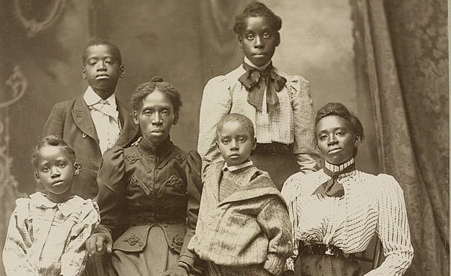 Postmaster Frazier Baker and his infant daughter were lynched