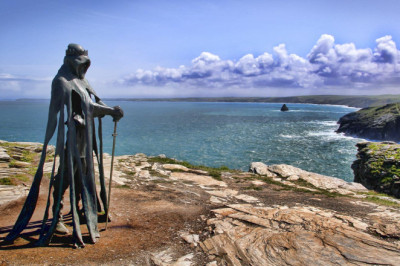 King Arthur and the Enigmatic Legend of Camelot: A Historiography