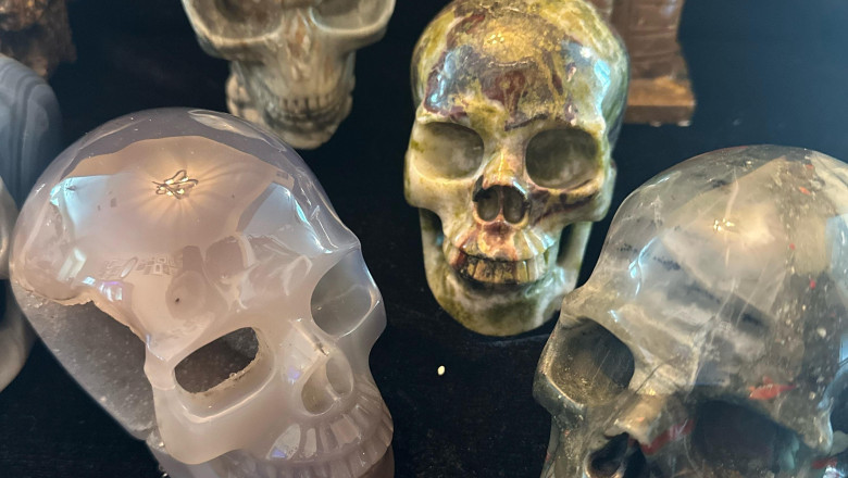 The Enigma of the Crystal Skulls: An Intriguing Blend of History, Science, and Myth