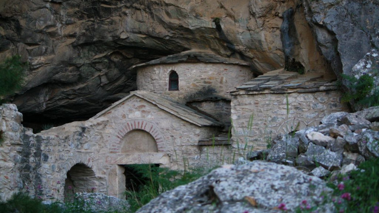 Beneath Shadows and Whispers: Decoding the Enigma of Davelis Cave